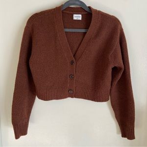 Aritzia Sunday Best v-neck merino wool cropped cardigan